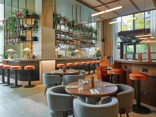 Bar (on property) - Tribe London Canary Wharf (London)