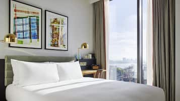 TRIBE Essential | Premium bedding, in-room safe, desk, laptop workspace