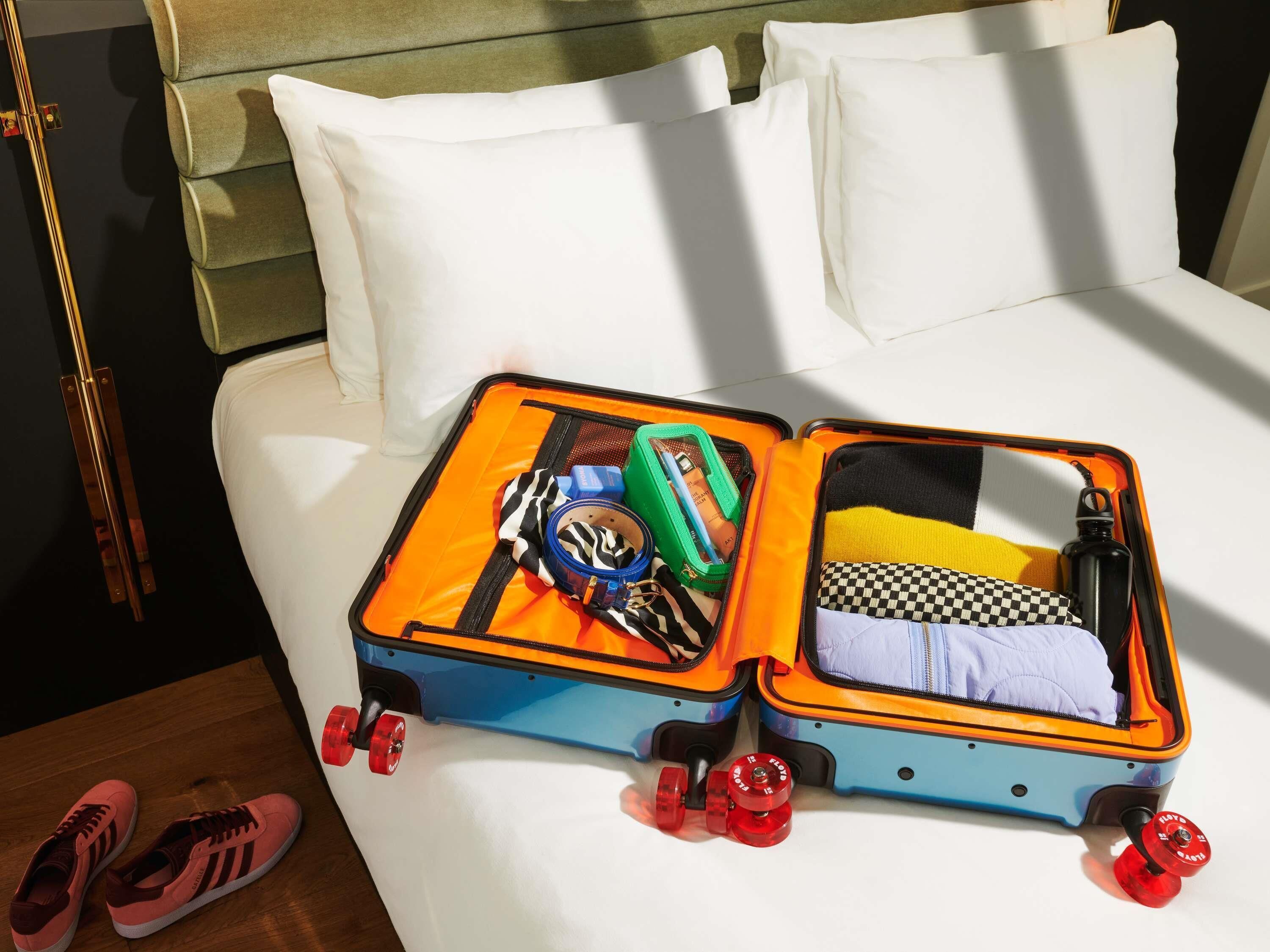 TRIBE Essential atrium | Premium bedding, in-room safe, desk, laptop workspace. Tribe London Canary Wharf