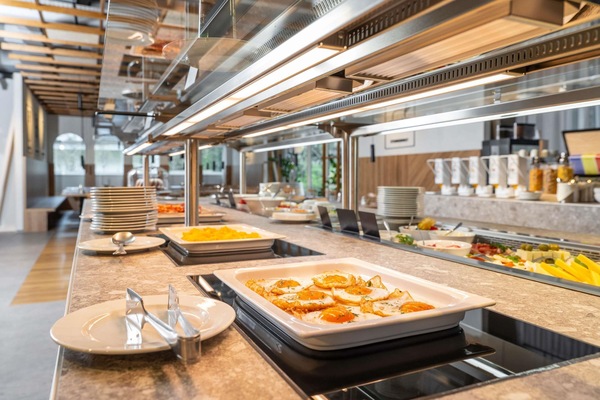 Daily buffet breakfast for a fee