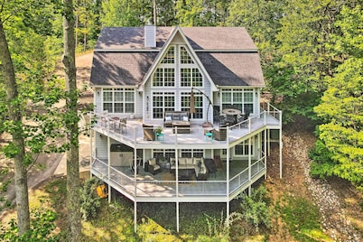 Luxurious Waterfront Home on Pickwick Lake!