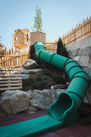 室外兒童遊樂區