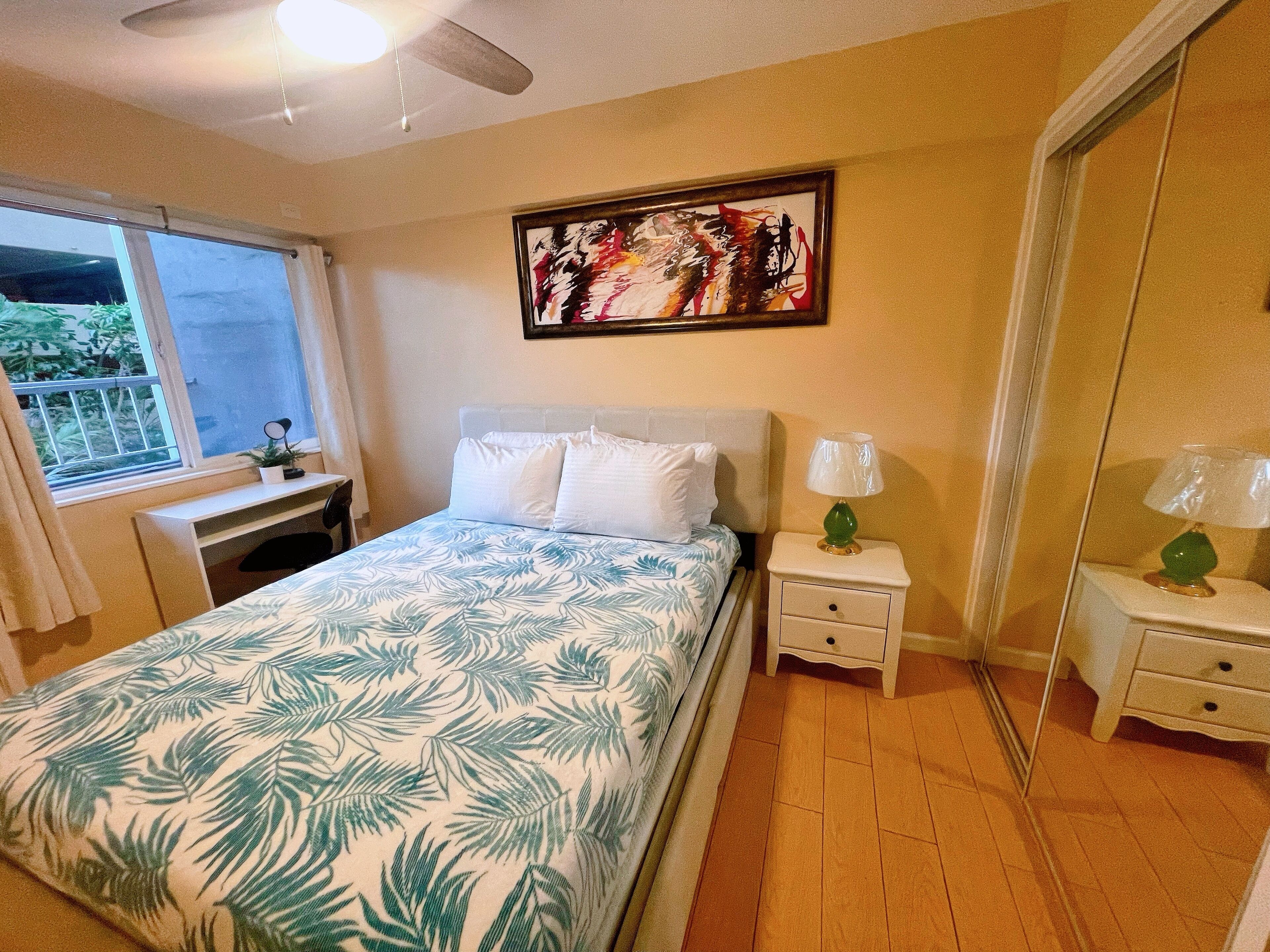 2 bedrooms, desk, iron/ironing board, free WiFi