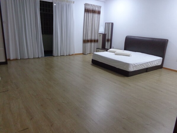 4 chambres, bureau, fer et planche à repasser, Wi-Fi gratuit