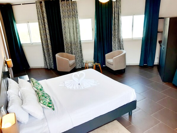 Room - HÔTEL LES EMBRUNS DU BARIL (Saint-Philippe)
