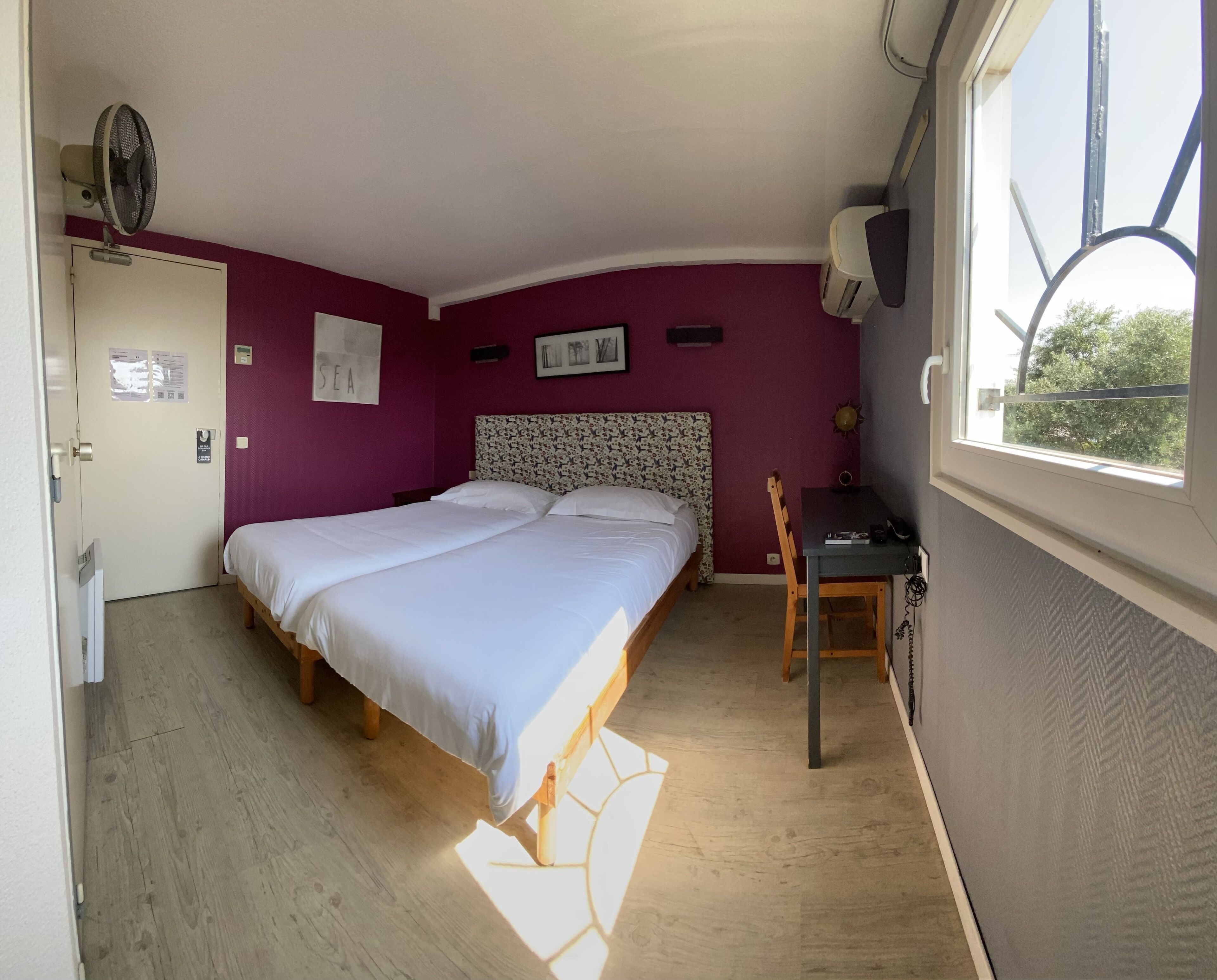 comfort twin room | premium bedding, desk, free wifi, bed sheets