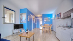 Unclassified image, 2 of 36, button - Very pleasant 2 room apartment close to the beaches (Cannes)