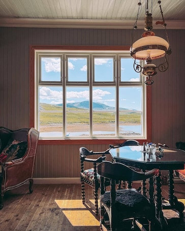 Zona de estar del vestíbulo. Bygdin Fjellhotell