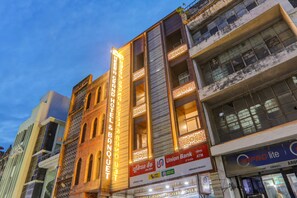 Front of property - HOTEL HEERA GRAND (Lucknow)