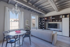 Living area - Ricasoli 34 (Florence)