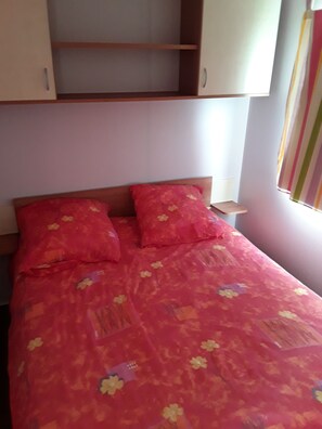 3 bedrooms, iron/ironing board