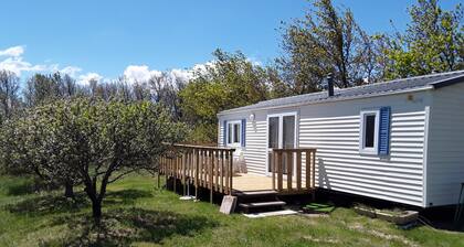 Mobil Home à la Campagne à Proximité du Mont Ventoux