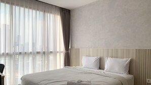 Apartment, 2 Bedrooms | Seterika/papan seterika, Wi-fi percuma, dihias secara berasingan 
