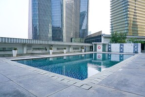 Pool - Luxury And Strategic 1Br Apartment At The Empyreal Epicentrum (Jakarta)