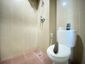 Apartment | Bathroom - Cozy Studio Room At Taman Melati Jatinangor Apartment (Hegarmanah)