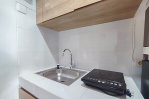 Apartamento, 1 habitación | Cocina privada | Frigorífico y utensilios de cocina