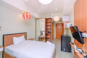 Apartment | Individually decorated, individually furnished, free WiFi, bed sheets - Cozy And Simply Studio At Evenciio Margonda Apartment (Depok)