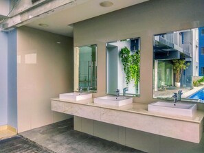Exterior - Cozy And Simply Studio At Evenciio Margonda Apartment (Depok)