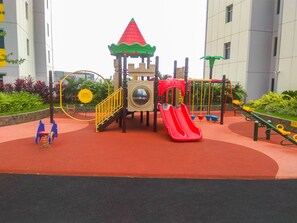 Exterior - Warm And Enjoy Living 2Br At Springlake Summarecon Bekasi Apartment (Bekasi)