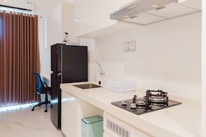 Apartment | Eigene Küche | Kühlschrank, Kochgeschirr/Geschirr/Besteck