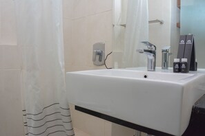 อพาร์ทเมนท์ | ห้องน้ำ | ผ้าเช็ดตัว