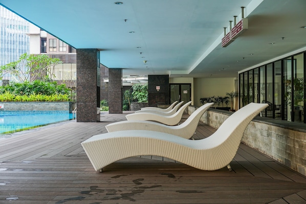 Pool - Minimalist And Comfy Studio At Tamansari Semanggi Apartment (Jakarta)