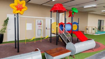 Zona de jocs infantil: a l'aire lliure