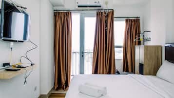 Individually decorated, individually furnished, desk, free WiFi