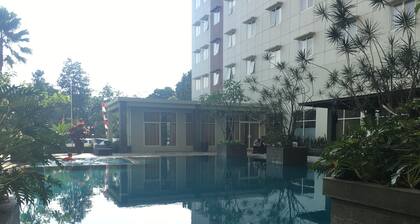 Cozy 2Br Apartment At Pinewood Jatinangor