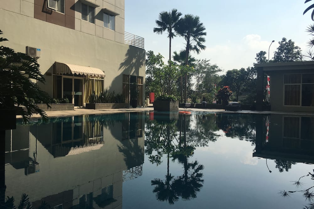 Cozy 2Br Apartment At Pinewood Jatinangor