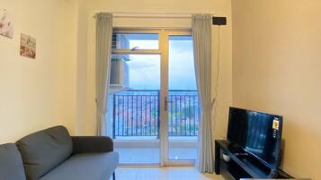 Apartment, 2 Bedrooms | Living area