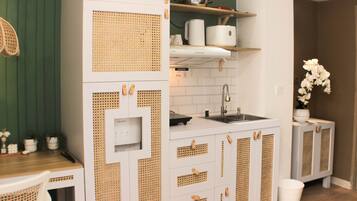 Apartment | Private kitchen | Fridge, cookware/dishes/utensils