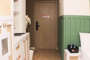 Apartment | Private kitchen | Fridge, cookware/dishes/utensils