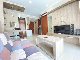 Διαμέρισμα, 2 Υπνοδωμάτια | Περιοχή καθιστικού | Τηλεοράσεις