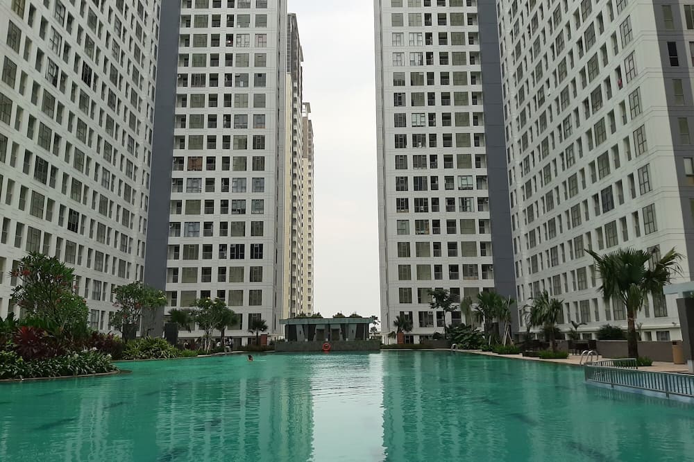 Nice And Comfy 2Br Apartment At M-Town Residence Near Summarecon