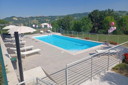 Majestueuse villa à Montefalcone Appennino avec piscine