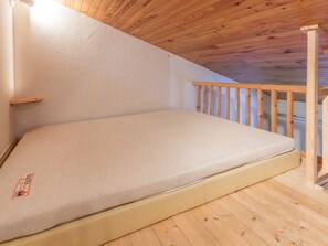 Room - Functional duplex studio in center, piste view, ski-in access (La Plagne Montchavin Les Coches)