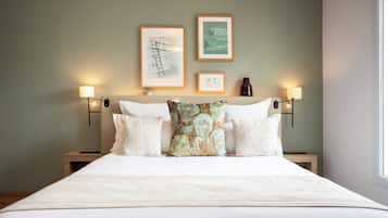 1 bedroom, premium bedding, in-room safe, desk