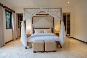 5 Bedroom Pool Villa - Villa Istana Putih by Maheswara (Canggu)