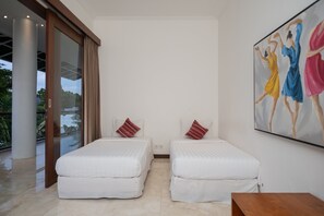 Vila, 5 quartos, piscina particular | 5 quartos, roupas de cama premium