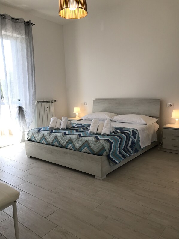 2 chambres, fer et planche Ă repasser, Wi-Fi gratuit, draps fournis