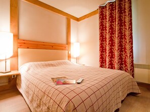 2 bedrooms - Beautiful apartment near center, 2 bedrooms, renovated, balcony, 6 pers (La Plagne Montchavin Les Coches)