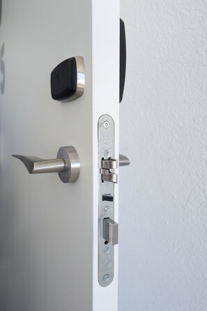 2 slaapkamers, een kluis op de kamer, gratis wifi, beddengoed