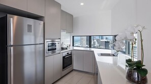 Fridge, microwave, oven, stovetop