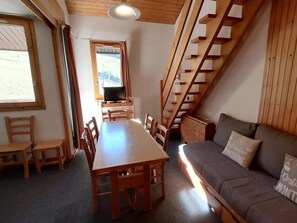 TV - 3-room duplex ski-in/ski-out, 6 people (La Plagne Montalbert)