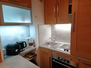 Fridge, microwave, stovetop, dishwasher - 3-room duplex ski-in/ski-out, 6 people (La Plagne Montalbert)