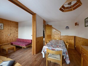 Interior - Spacious Duplex Apartment · Close to Slopes · Sleeps 8 · Mont Blanc View (La Plagne Montchavin Les Coches)