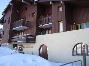 Exterior - Spacious Duplex Apartment · Close to Slopes · Sleeps 8 · Mont Blanc View (La Plagne Montchavin Les Coches)