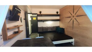 1 slaapkamer, een bureau