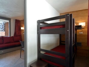 Room - Renovated and Comfortable Studio · Heart of Resort (Plagne Bellecôte)
